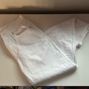 American Eagle white jeans
